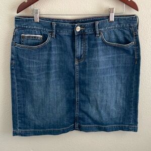 Eddie Bauer short denim skirt | size 10